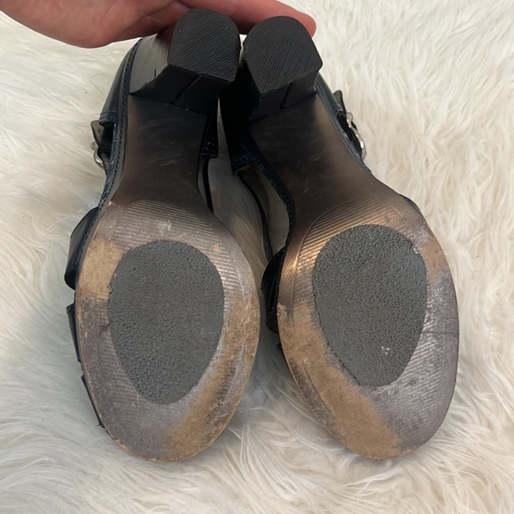 r2 Hudson women’s 9 navy platform 4in heals - Picture 10 of 11